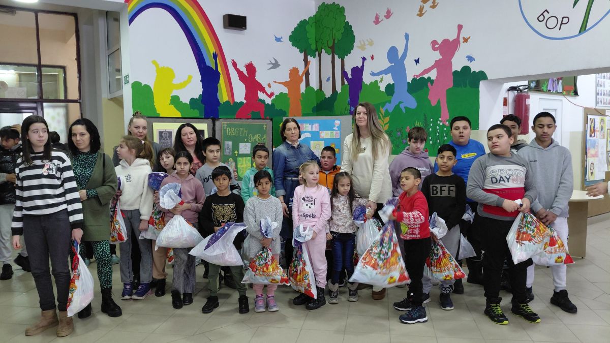 ПОДЕЛА ПАКЕТИЋА-„Осмех на дар“